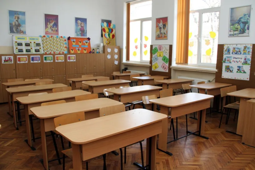 Se pregătesc de înscriere la şcoală bobocii anului viitor