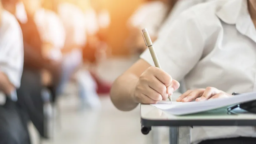 Consiliul Elevilor: Noua metodologie de acordare a burselor şcolare, mai echitabilă