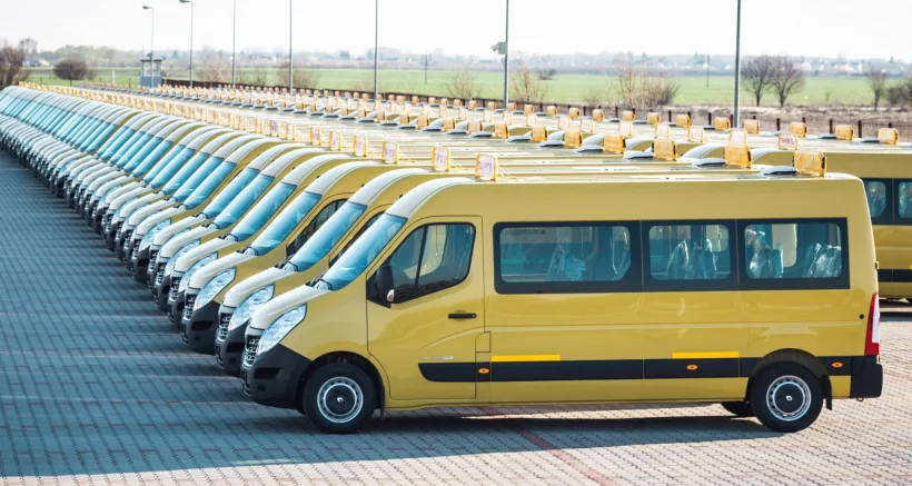 62 de microbuze electrice și hibrid pentru elevii din județul Galați