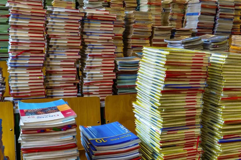 Ce manuale școlare ajung în posesia elevilor în această săptămână