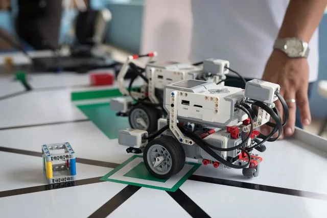 Workshop-uri gratuite de robotică educațională pentru copiii de la Școala Gimnazială Nr.1 Frumușița