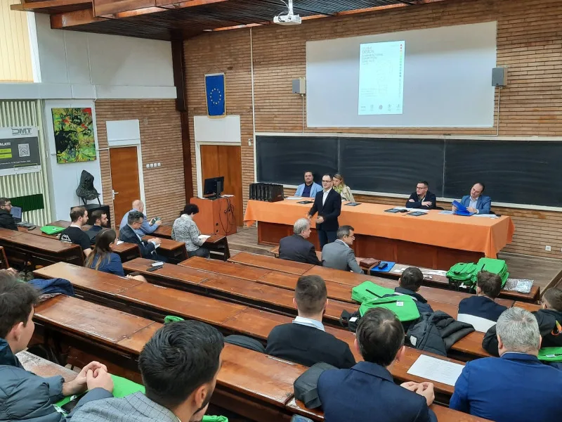 18 echipe din 10 centre universitare se întrec la Galați