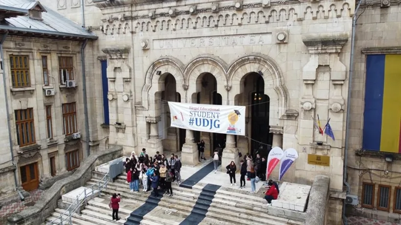 Peste 2.500 de elevi gălățeni la târgul educațional de la universitate
