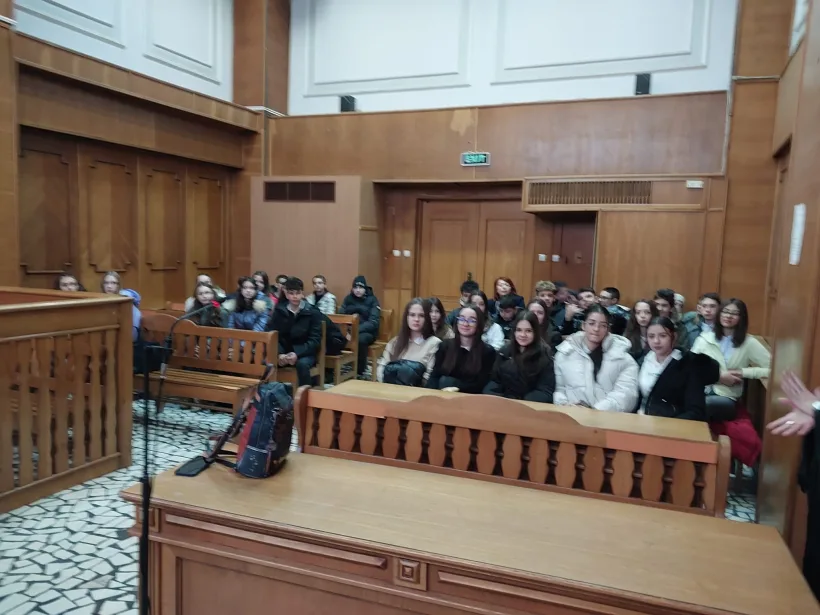 Baroul Galați anunță continuarea proiectului „Fii avocat în școala ta!”