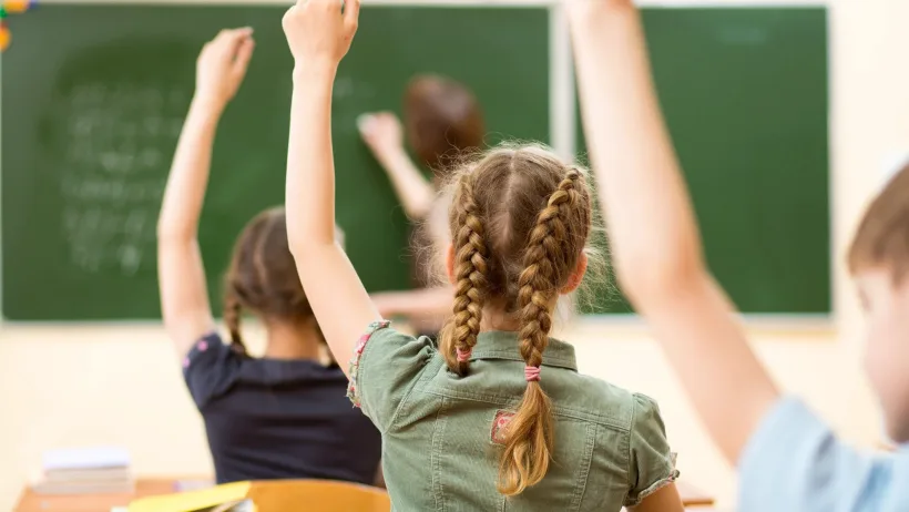 Bursa de reziliență, introdusă din anul școlar 2024-2025