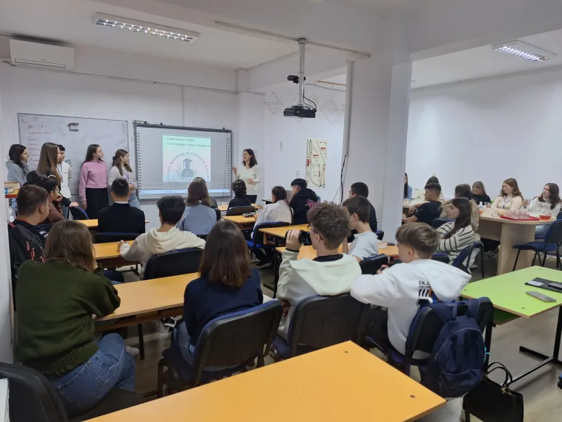 Schimb educațional între elevii moldoveni din Florești și cei gălățeni de la Școala Gimnazială „Româno-Britanică”
