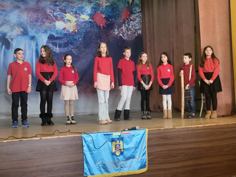 Omagiu lui Eminescu și din partea Școlii Româno-Britanice din Galați