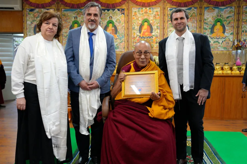 Dalai Lama, Doctor Honoris Causa al Universității Internaționale Danubius