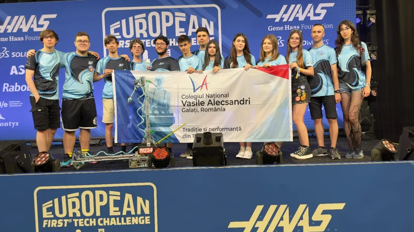 Elevii gălățeni din echipa ByteForce, premiați la Campionatul internațional de robotică din Olanda