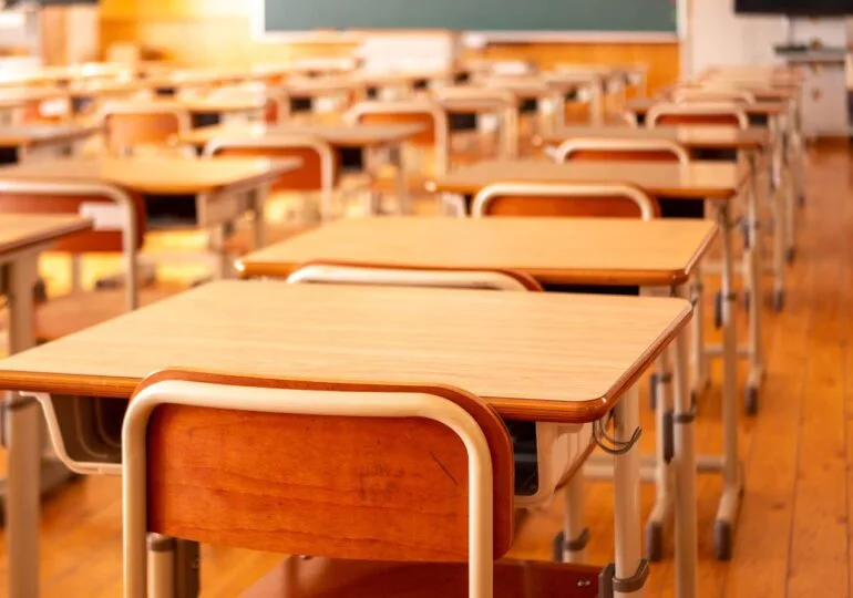 Ministerul Educației: Măsurile fiscal-bugetare afectează clasele sub efectiv
