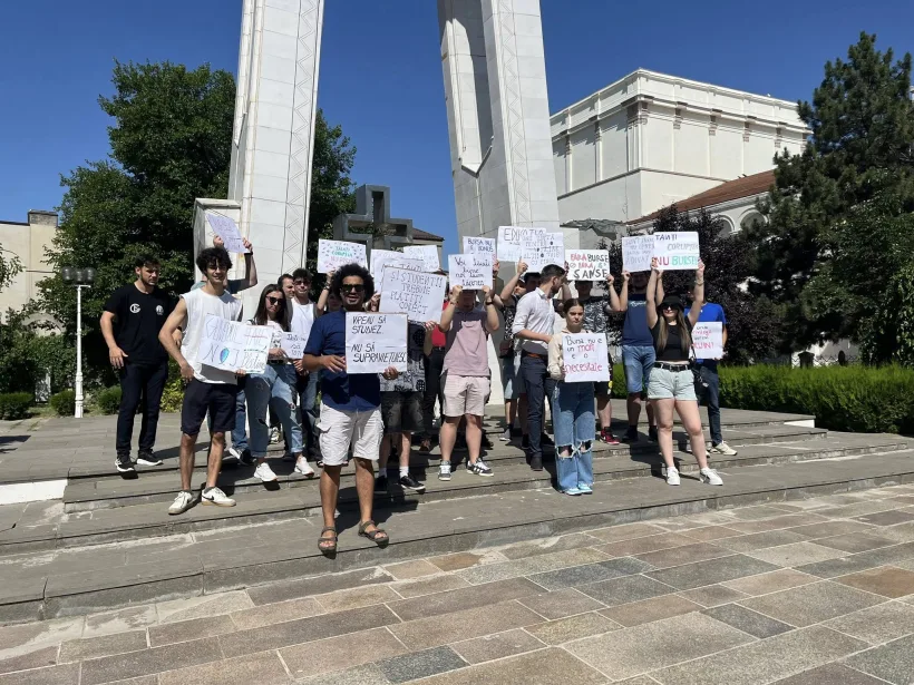 Studenții gălățeni ies în stradă
